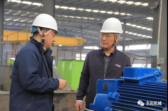 河南工業(yè)大學(xué)機(jī)電工程學(xué)院院長(zhǎng)、碩士研究生導(dǎo)師惠延波教授等一行蒞臨東起集團(tuán)參觀考察